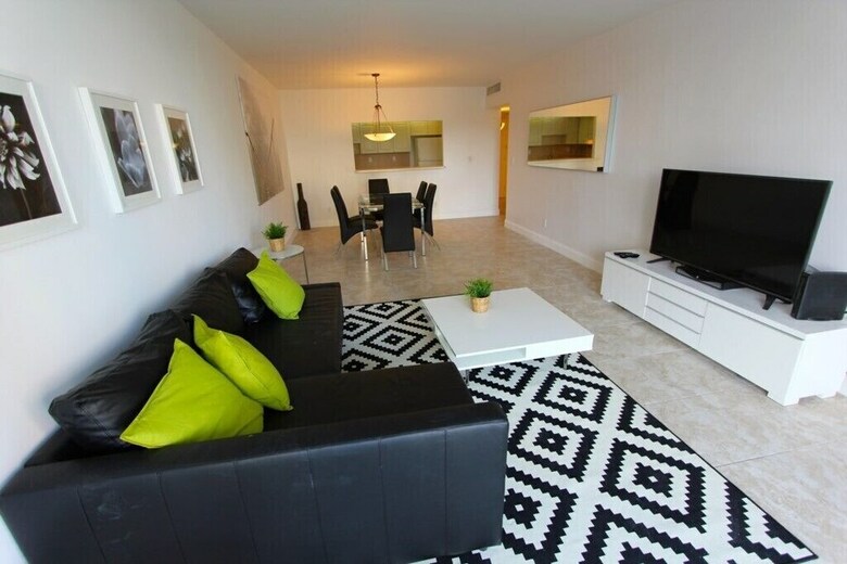 1 Bedroom Park View Apartment Or419