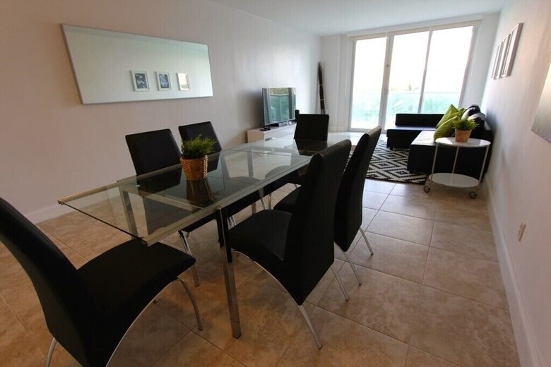 1 Bedroom Park View Apartment Or419