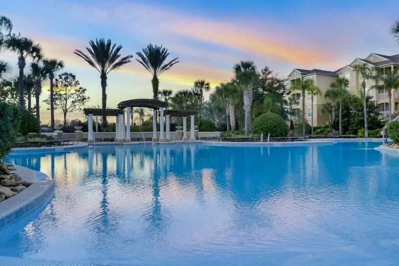 Svv 033 - Lakeside Escape 5 Bed Pool Home