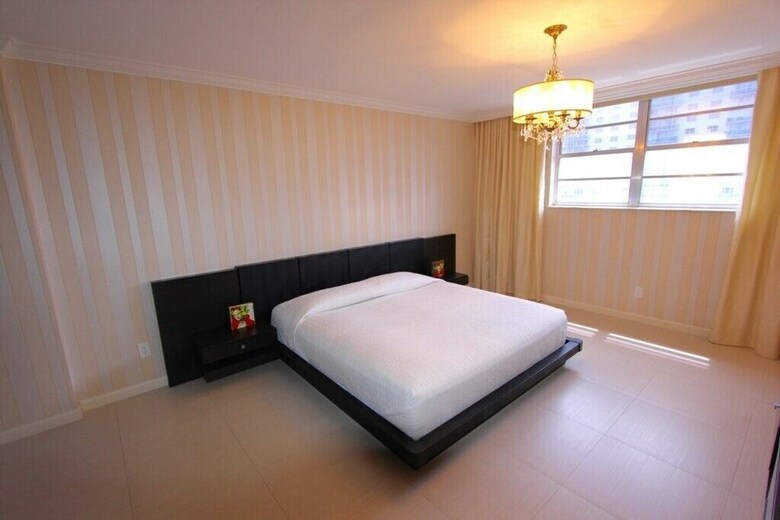 1 Bedroom Bay View Or814