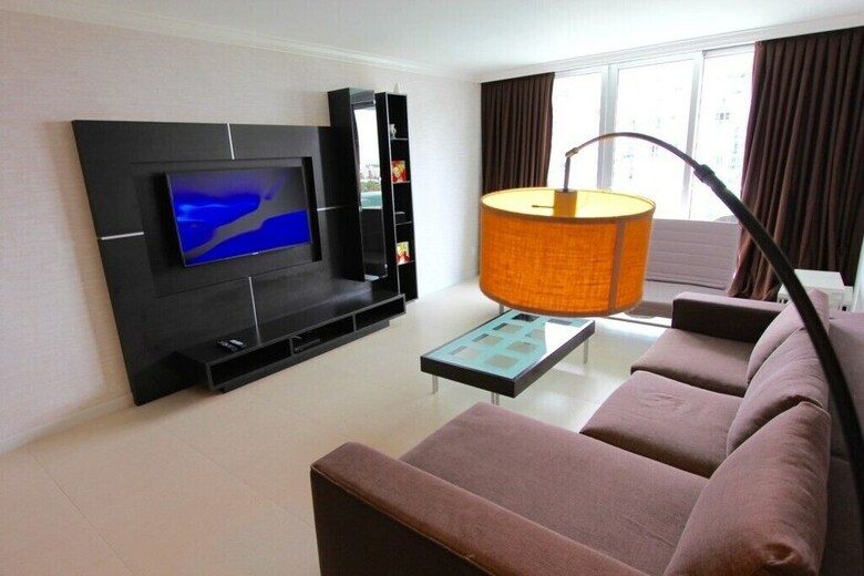 1 Bedroom Bay View Or814