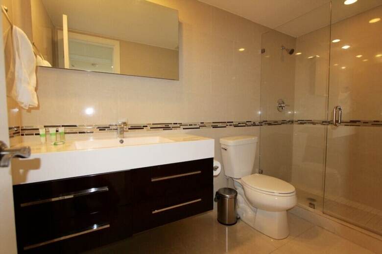 1 Bedroom Bay & Ocean View Or1520