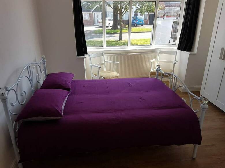Dbl Bed Wifi Ensuite Netflix Bham