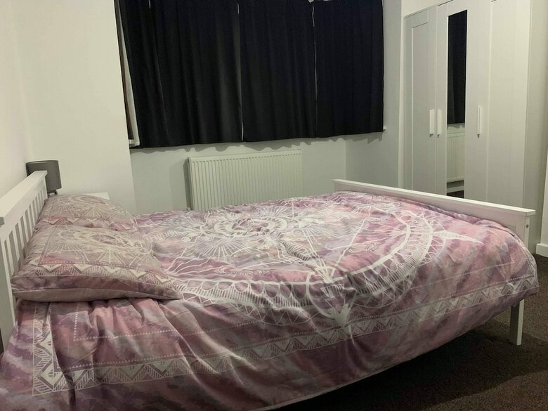 Dbl Bed Wifi Ensuite Netflix Bham