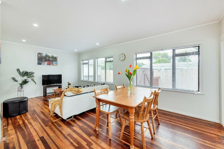 Kiwi Holiday Home Near Airport