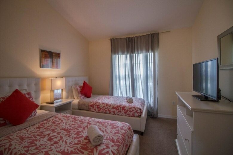 3 Bedroom, 2 Bath Tuscan Villa Vacation!