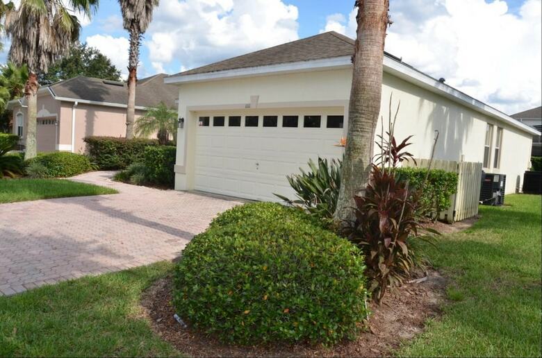 1111 North Hampton At Highlands Reserve