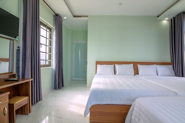 Spot On 855 Lucky Hotel