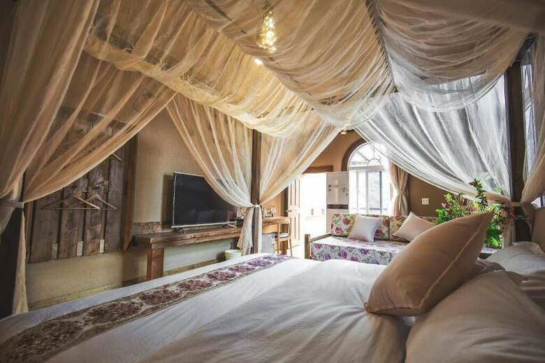 Bed & Breakfast Guyue Caotang Inn