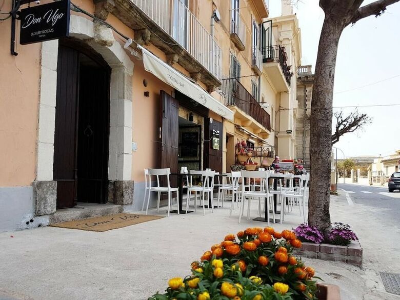 Pension Don Ugo Luxury Rooms