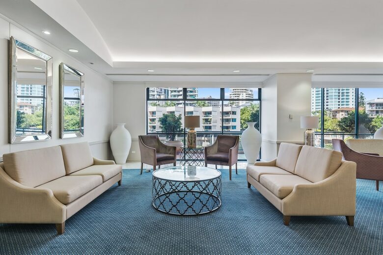 Central Dockside Apartment Hotel