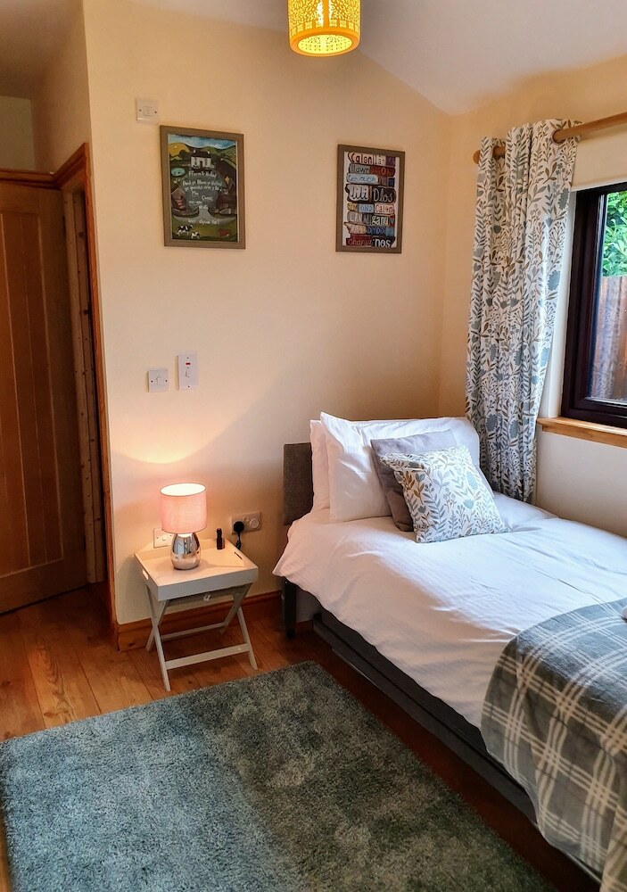 Rose View Cabin