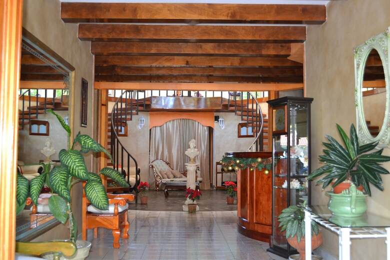 Hotel Martino Spa And Resort