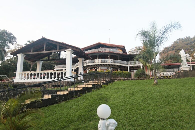 Hotel Martino Spa And Resort