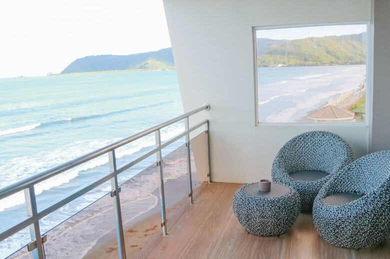 Punta Baler Hotel