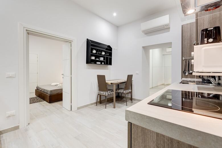 New Apartment In Front Of Ara Pacis