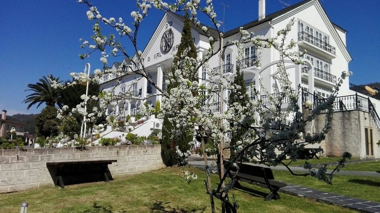 Hotel O Val Do Naseiro