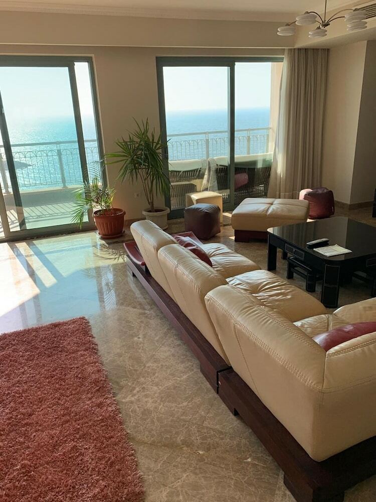 Apartment At San Stefano Grand Plaza