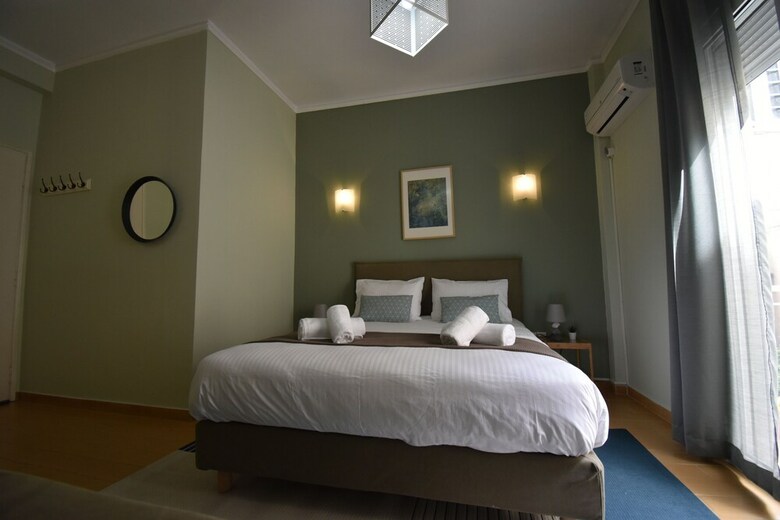 Apartamentos Check Point - Plaka