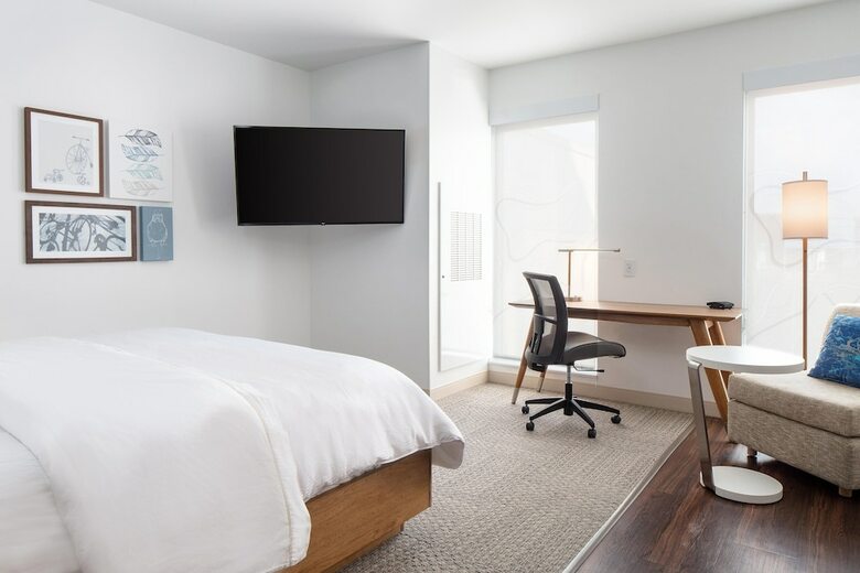 Hotel Element Iowa City