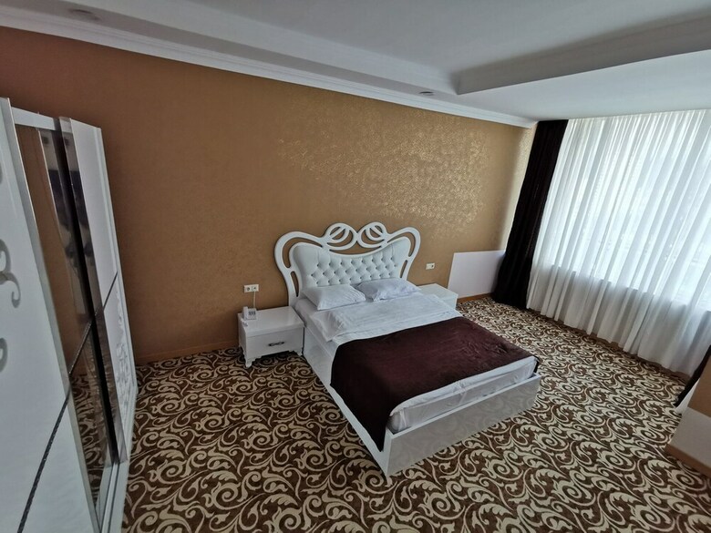 Grand Georgian Palace Hotel