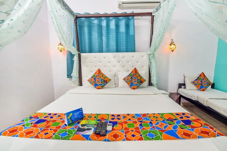 Fabhotel Everest International