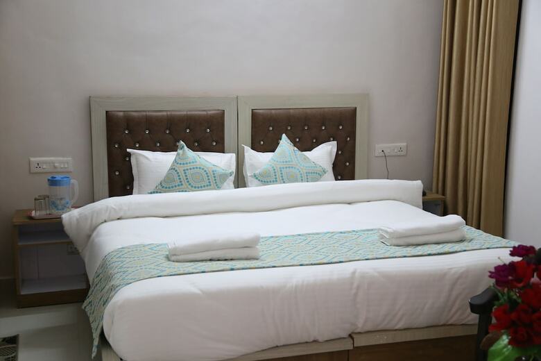 Hotel Yog Tapovan