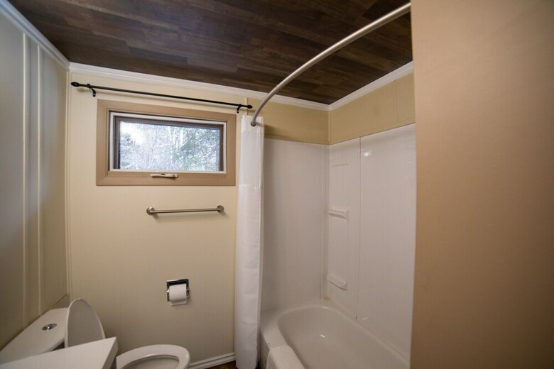 Hotel Castaways Cottages