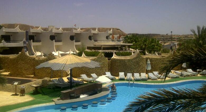 Turquoise Beach Hotel