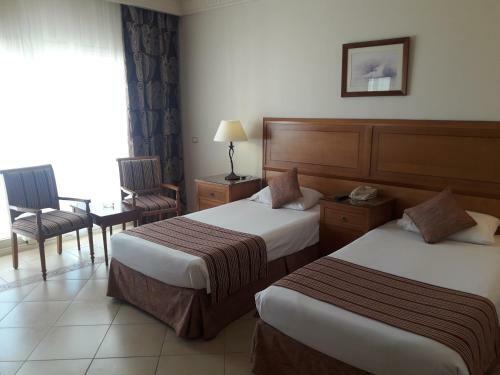 Hotel Continental Plaza Beach Resort