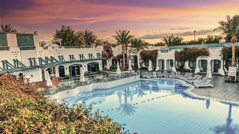 Falcon Hills Hotel