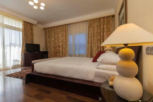 Royal Savoy Hotel And Villas