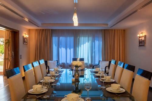 Royal Savoy Hotel And Villas