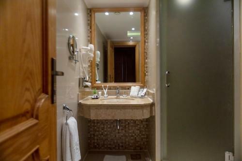 Royal Savoy Hotel And Villas
