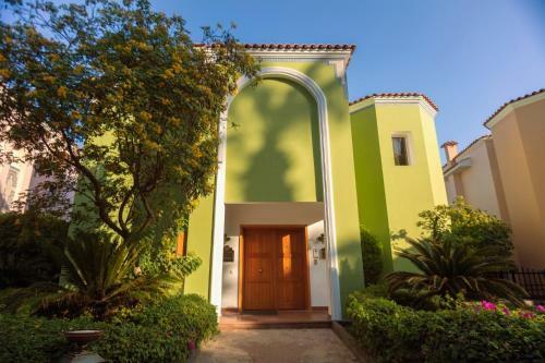 Royal Savoy Hotel And Villas