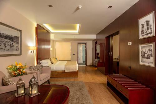 Royal Savoy Hotel And Villas