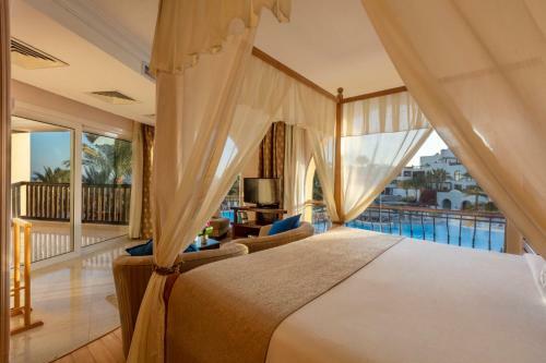 Royal Savoy Hotel And Villas