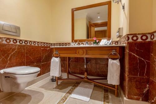 Royal Savoy Hotel And Villas