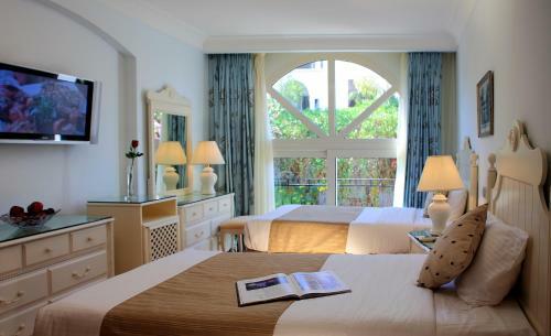 Royal Savoy Hotel And Villas