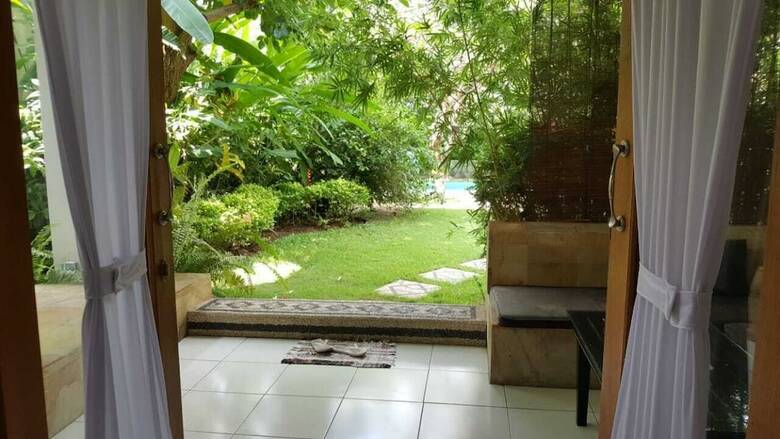 Bed & Breakfast Villa Lumbalumba Banyualit