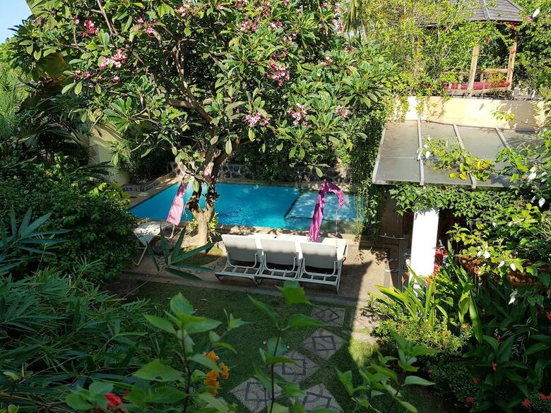 Bed & Breakfast Villa Lumbalumba Banyualit