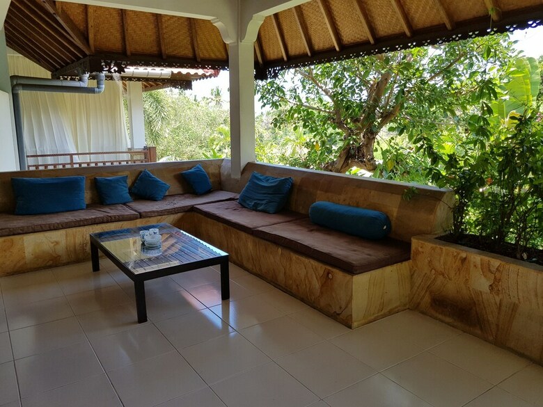 Bed & Breakfast Villa Lumbalumba Banyualit