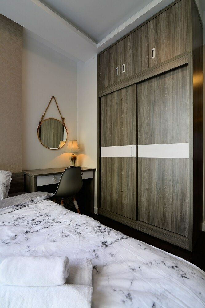Pho Quang Luxury 2brs Apartments