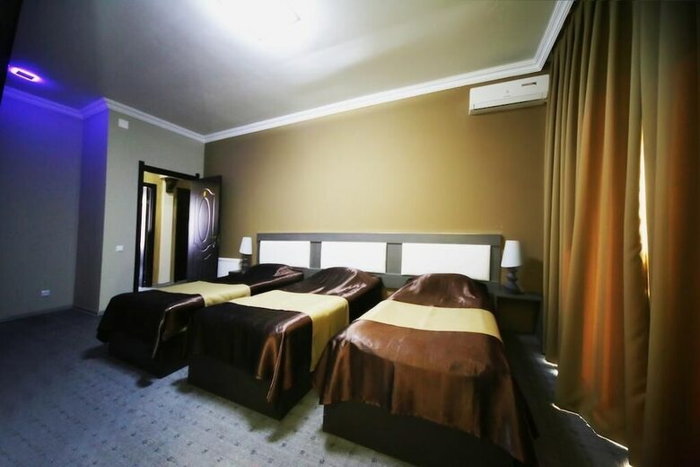 Hotel Discovery