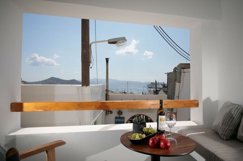 Hotel Kissos Luxury Suites