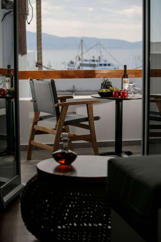 Hotel Kissos Luxury Suites
