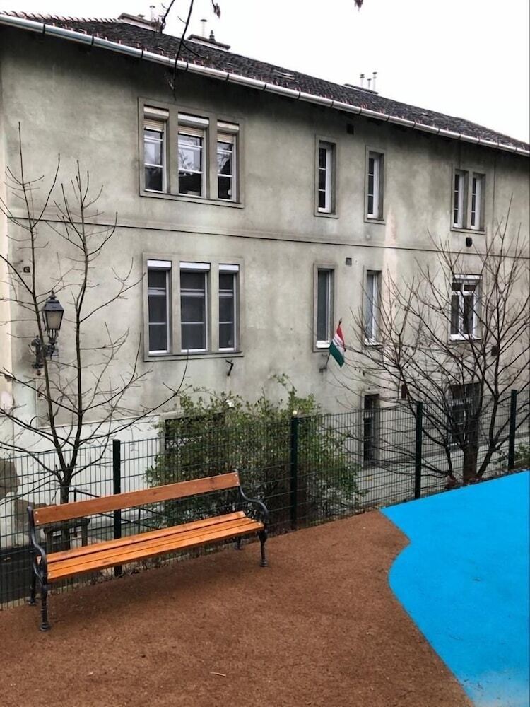 Modern Buda Castle Apartment