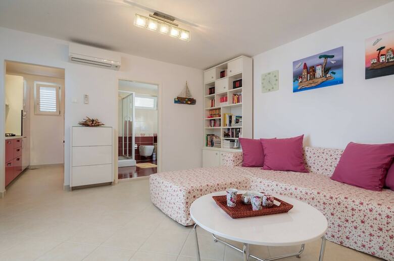 Apartamentos Gem Of The Sea Alenka