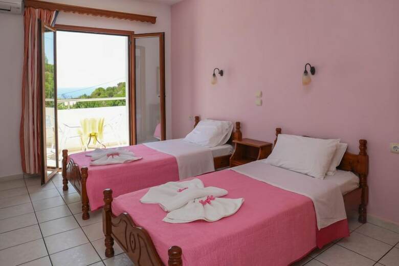 Aparthotel Zorbas Family House