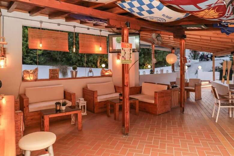 Aparthotel Zorbas Family House
